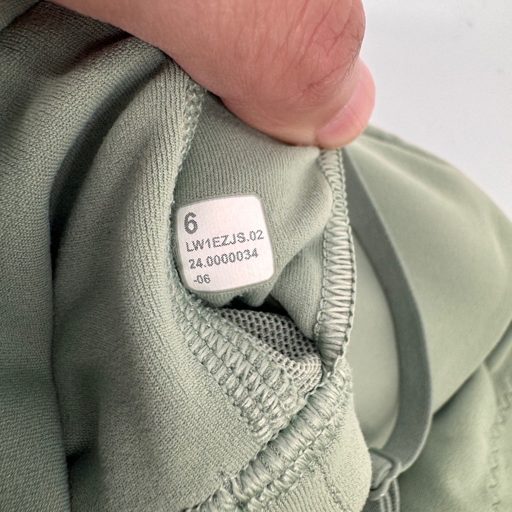 Lululemon Align Tank Top Womens 6 Sage Green Nulu Cropped V-Neck LW1EZJS - Picture 5 of 7
